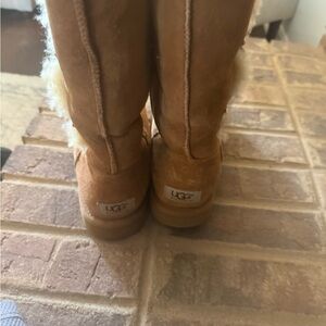 UGG Tall Classic Boots in Chestnut Suede